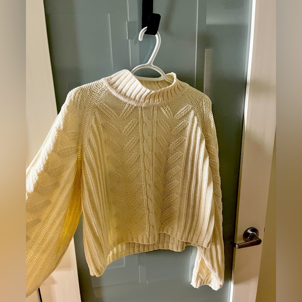 Smart Set cozy fall/winter original sweater.